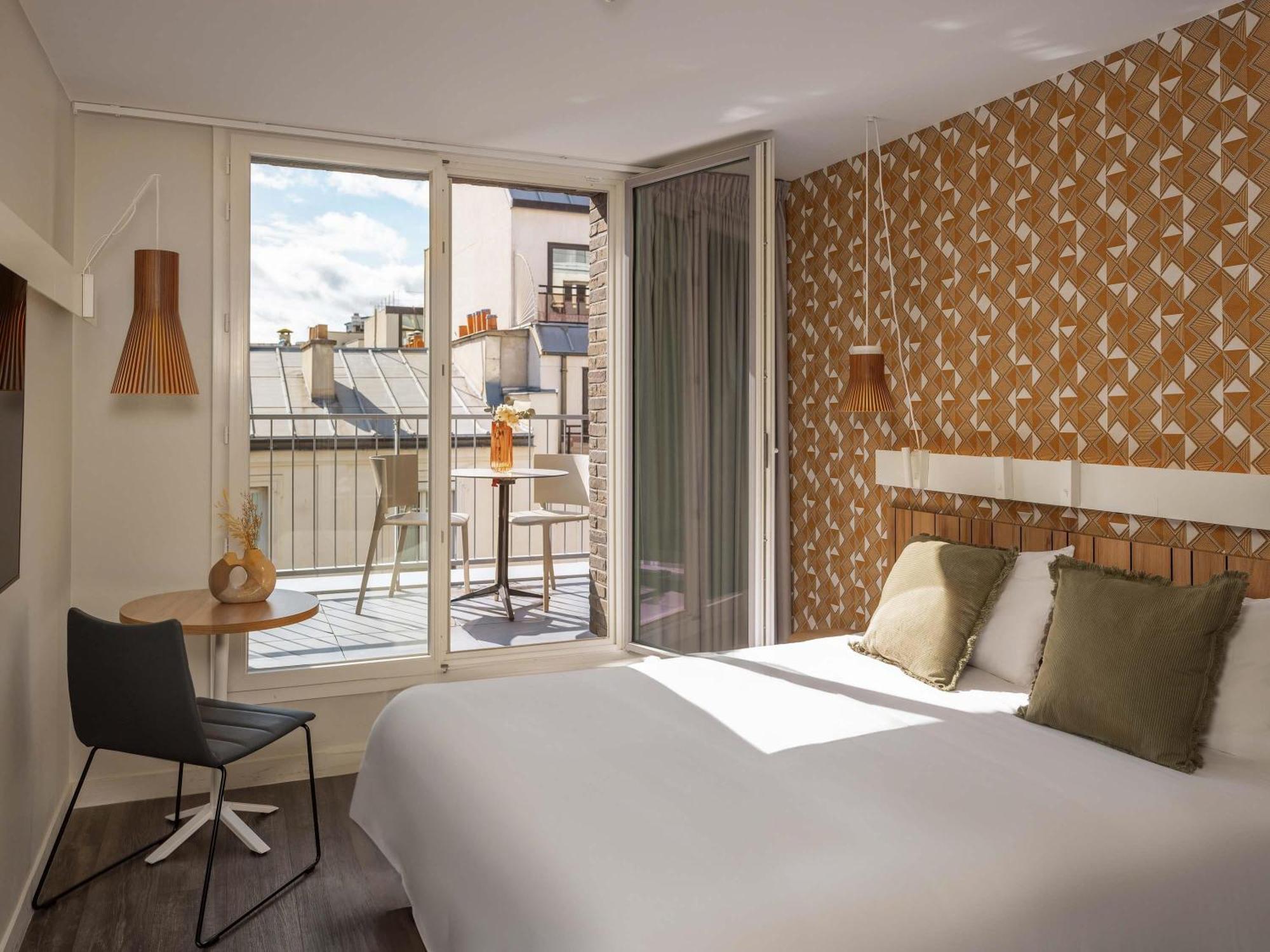Superior Queen Room Balcony