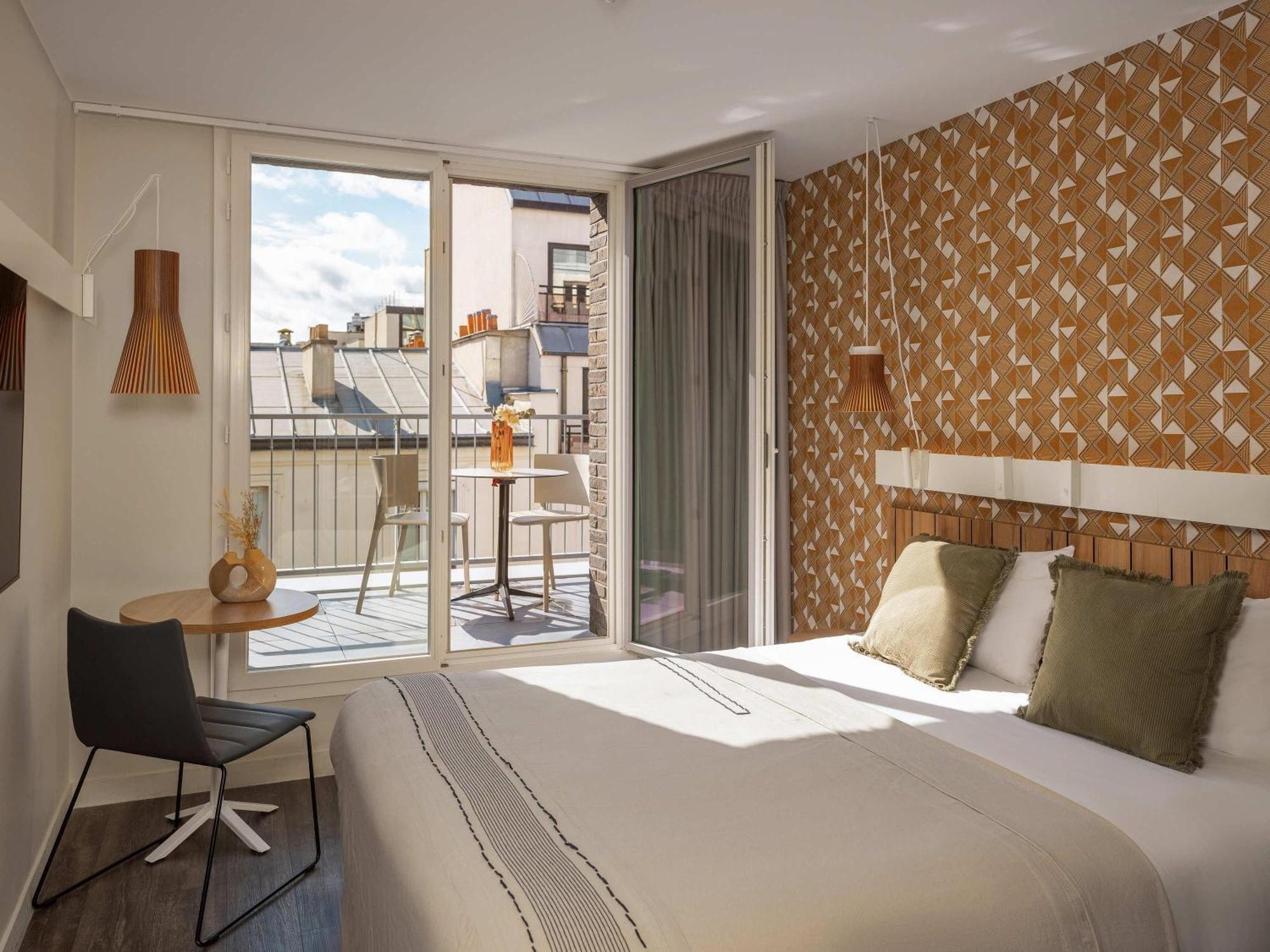 Superior Queen Room Balcony